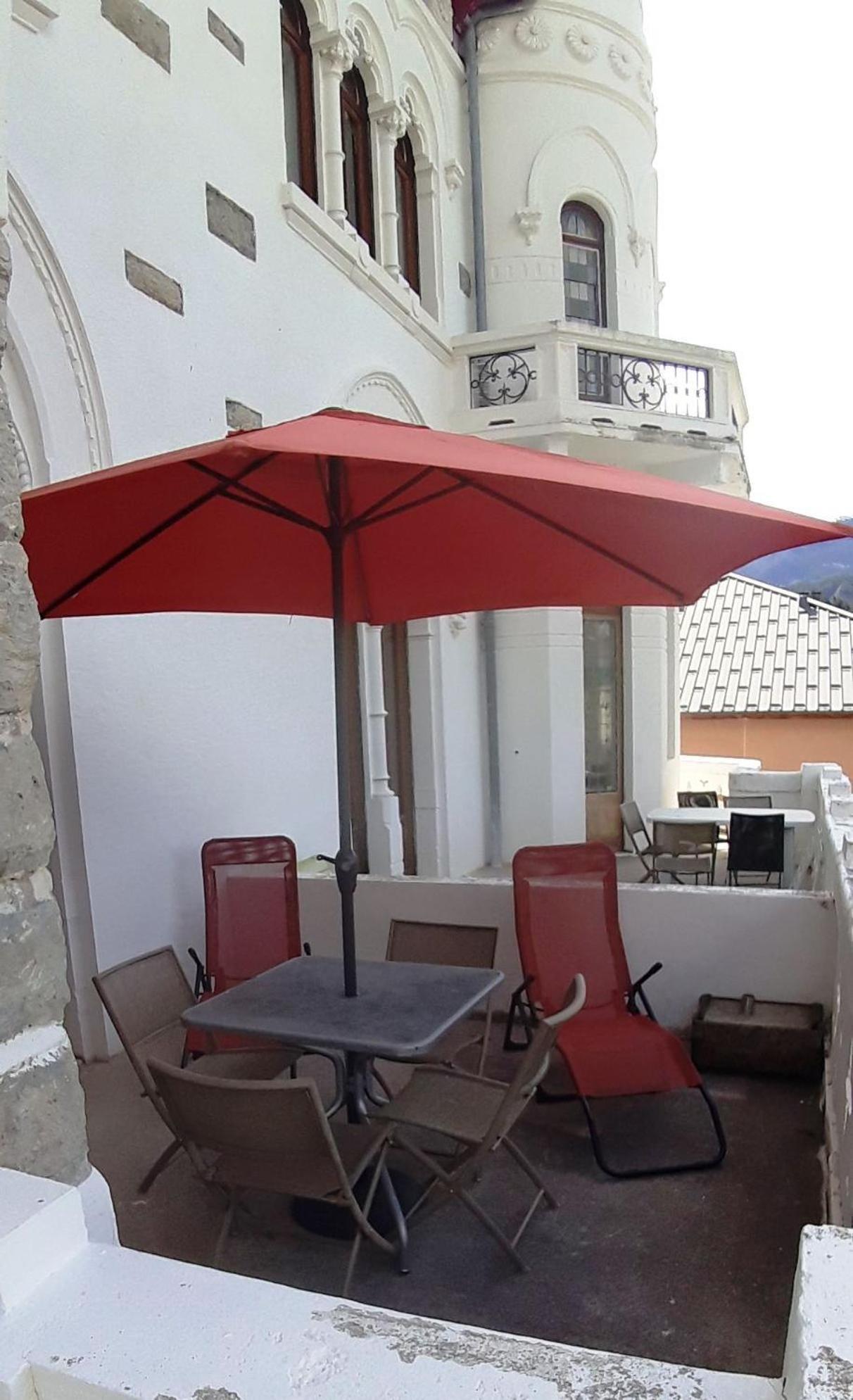 Appartement Standing Chateau Des Magnans Jausiers Kültér fotó